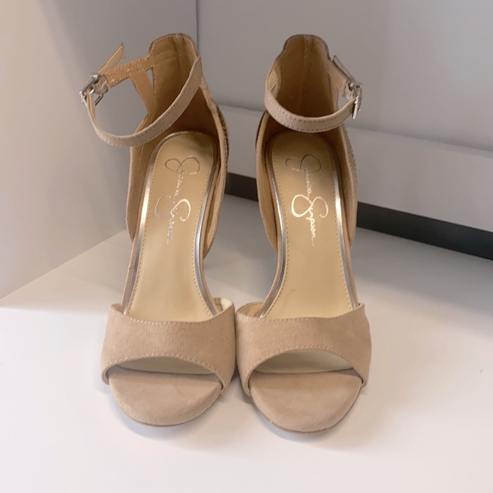 Brand New Jessica Simpsons High Heel ✨